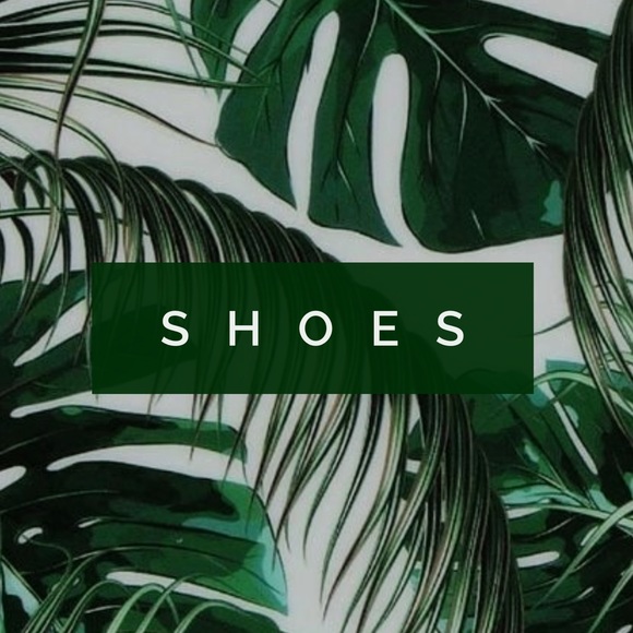 Shoes section - Picture 1 of 1